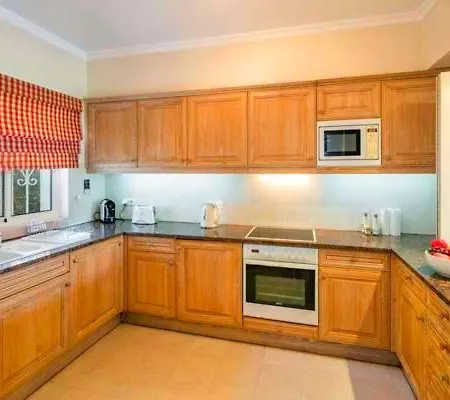 Διαμέρισμα Sleeps 6 Air Con Wifi